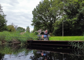 Vissteiger aan de Dedemsvaart